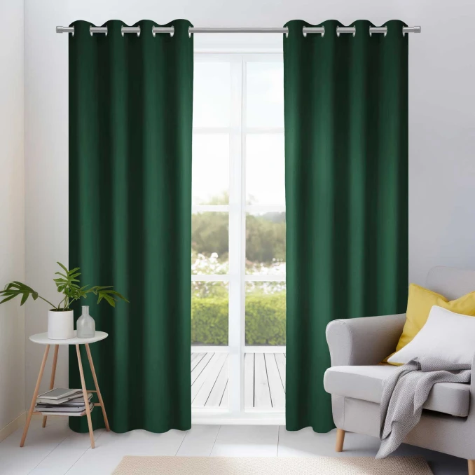 Fertige Vorhänge mit Ösen